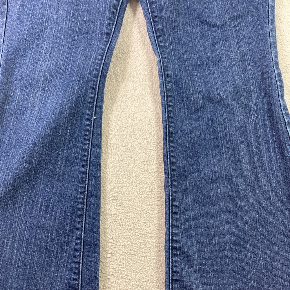 Old Navy Jeans Women Size 8R Denim Boot Cut Botton Back Pockets - Picture 3 of 10